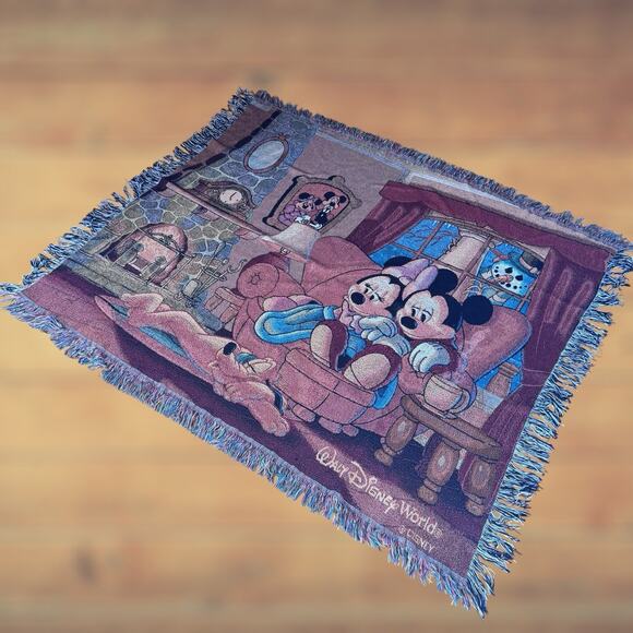 VTG Walt Disney World Tapestry Throw Blanket Mickey Mouse Minnie Pluto Snowman - Picture 1 of 5